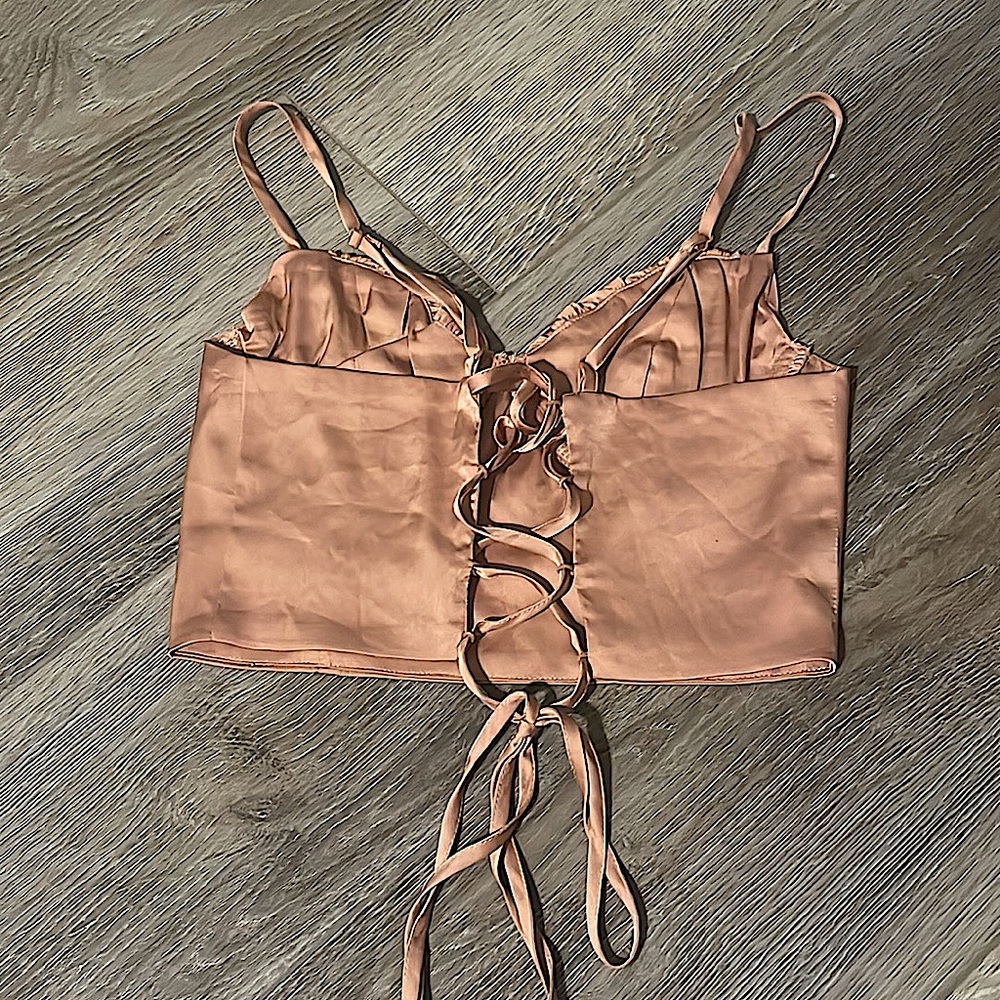 *NEW* Silky Ruffle Crop Top - Picture 4 of 4